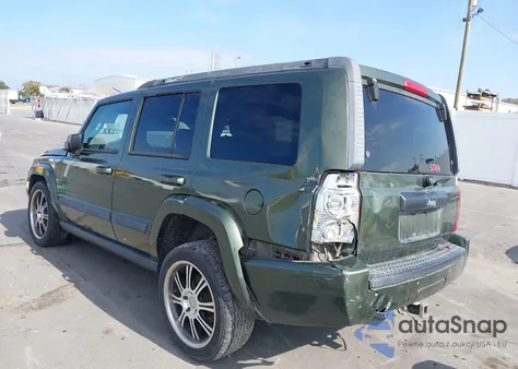 2008 Jeep Commander Sport z USA, uszkodzony, nr VIN 1J8HG48KX8C187648